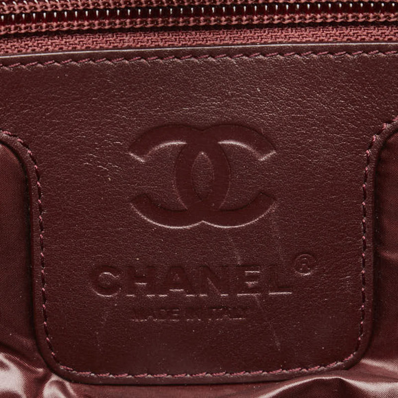CHANEL Black Leather Logo Tote Bag - Picture 12 of 15